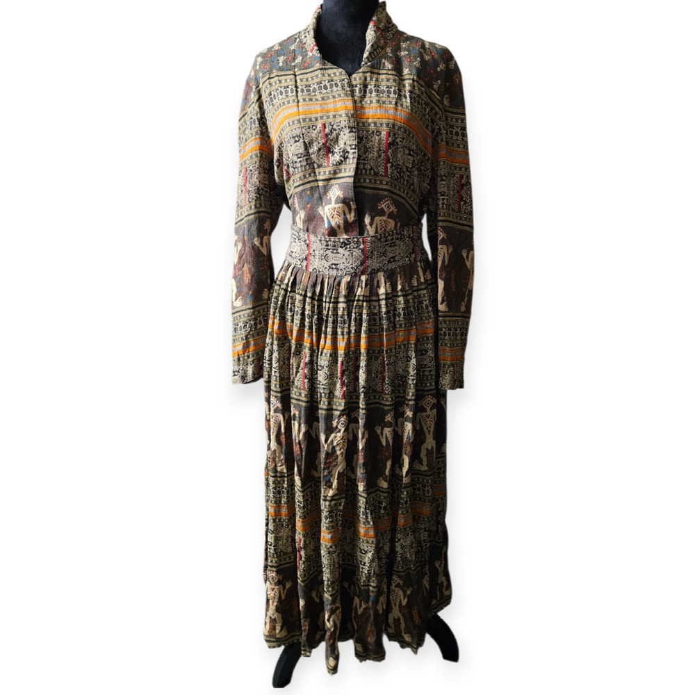 Dorothy Schoelen Platinum Vintage 2 piece Women Set Aztec print Size Small